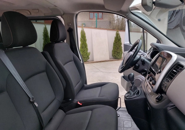Renault Trafic cena 66900 przebieg: 262000, rok produkcji 2016 z Wolbrom małe 529